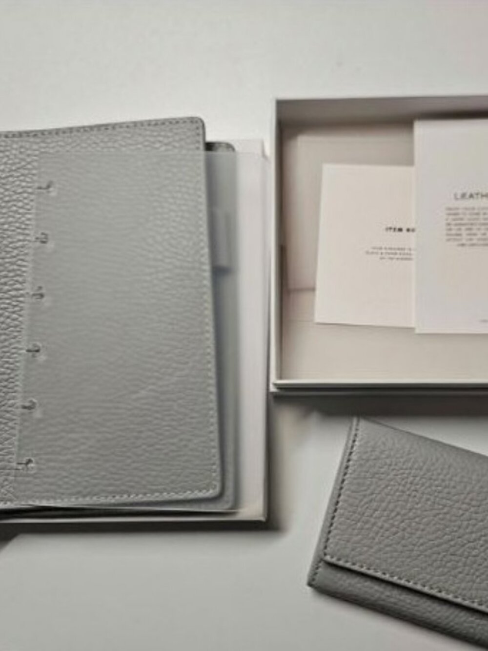 Cloth and Paper Heirloom Leather Set in Veleta (Gray)